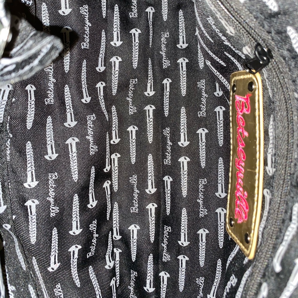 Betsey Johnson Purse - Picture 6 of 9